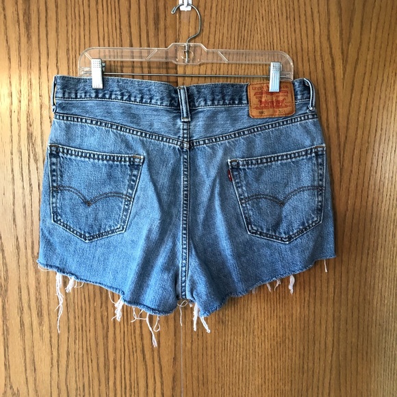 Vintage 550 Levi’s Shorts - Picture 2 of 4